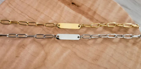 Oval Bar Paperclip Chain Bracelet